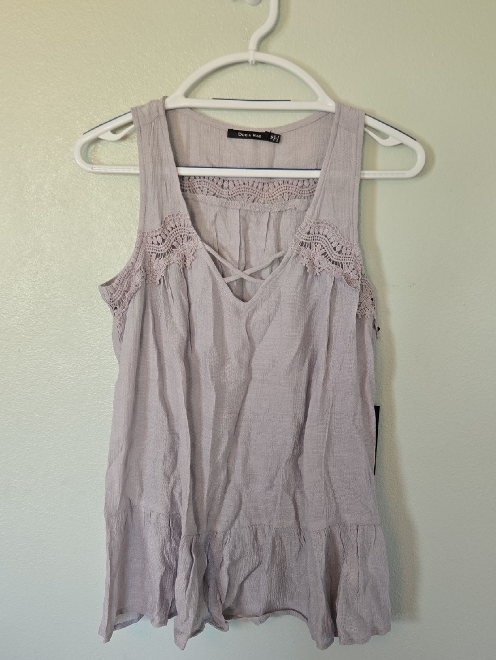 Doe & Rae | NWT Lilac Lace Trim Tank Top Size Medium